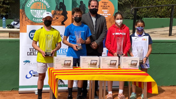 Charo Esquiva subcampeona del XX torneo de Tenis Albert Costa sub-13 Charo Esquiva subcampeona del XX torneo de Tenis Albert Costa sub-13