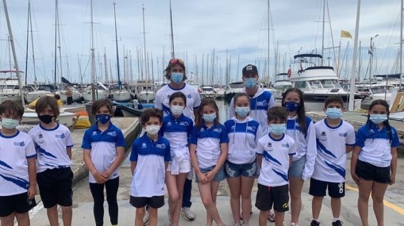 (Español) 🥈Jorge Gómez Barnuevo 2º Sub 11 y Valentina Belso Cervantes 4ª Sub 11 en el campeón Autonómico Optimist B (Español) 🥈Jorge Gómez Barnuevo 2º Sub 11 y Valentina Belso Cervantes 4ª Sub 11 en el campeón Autonómico Optimist B