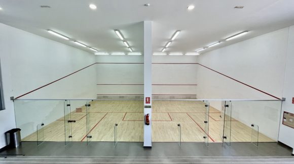 (Español) 🛠 Terminados los trabajos de reparación y mejora de las PISTAS DE SQUASH, se volverán a abrir el próximo sábado 29 de mayo. (Español) 🛠 Terminados los trabajos de reparación y mejora de las PISTAS DE SQUASH, se volverán a abrir el próximo sábado 29 de mayo.