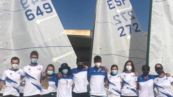 (Español) TRES REGATISTAS DEL REAL CLUB NÁUTICO TORREVIEJA SUBEN AL PÓDIUM, EN EL CAMPEONATO DE ESPAÑA DE LA CLASE EUROPA (Español) TRES REGATISTAS DEL REAL CLUB NÁUTICO TORREVIEJA SUBEN AL PÓDIUM, EN EL CAMPEONATO DE ESPAÑA DE LA CLASE EUROPA