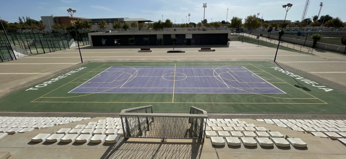🎾La pista central de la Zona de Raquetas se convierte en Polivalente 🎾La pista central de la Zona de Raquetas se convierte en Polivalente