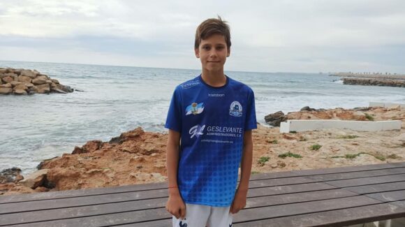 (Español) Bogdan Yarovoy, del Club de Natación Torrevieja, clasificado para el Campeonato Autonómico de Invierno