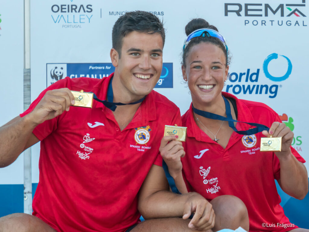 ANDER MARTÍN Y ESTHER BRIZ, BICAMPEONES DEL MUNDO AL GANAR EL ORO EN EL WORLD ROWING COASTAL CHAMPIONSHIPS, IGUALANDO SU ORO DEL WORLD ROWING BEACH SPRINT.