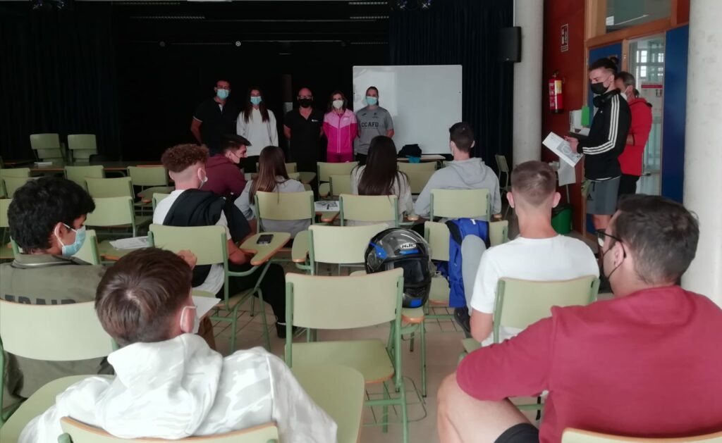 LA CONCEJALÍA DE DEPORTES PROMUEVE, ENTRE LOS JÓVENES DE LA CIUDAD, LA CAMPAÑA DE VOLUNTARIADO PARA EL MUNDIAL DE BALONMANO.