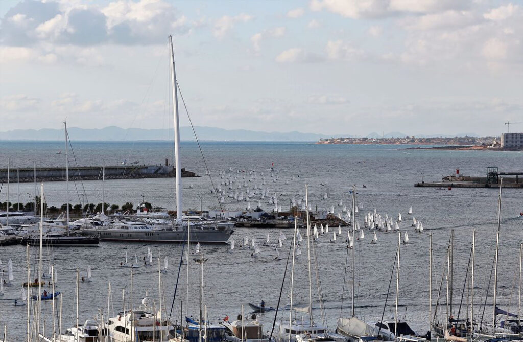 ⛵️ÉXITO DE INSCRIPCIÓN EN EL 14º TROFEO EUROMARINA OPTIMIST TORREVIEJA 2022 QUE CUELGA EL CARTEL DE COMPLETO