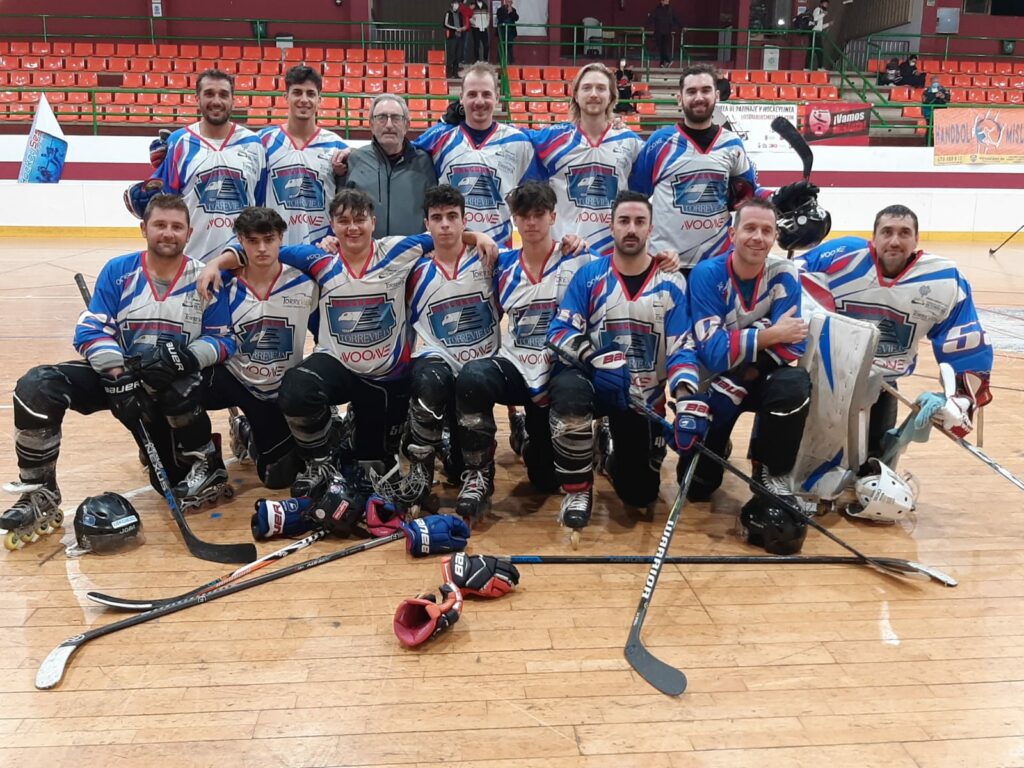 EL EQUIPO SÉNIOR DE LOS HALCONES DE TORREVIEJA SIGUE SUMANDO TRIUNFOS