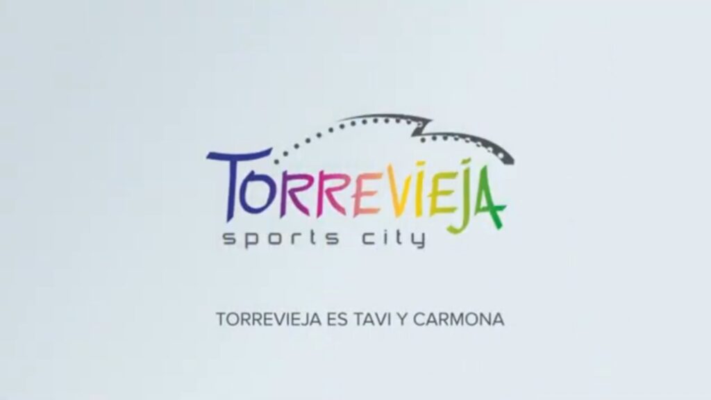 EL PALACIO DE LOS DEPORTES DE TORREVIEJA LLEVA LOS NOMBRES DE TAVI Y CARMONA