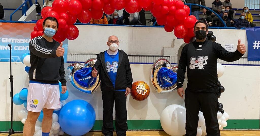 EL PARTIDO SOLIDARIO AMIGOS DEL CURA VS AMIGOS DEL ALCALDE RECAUDA 4.555 EUROS PARA LA PALMA