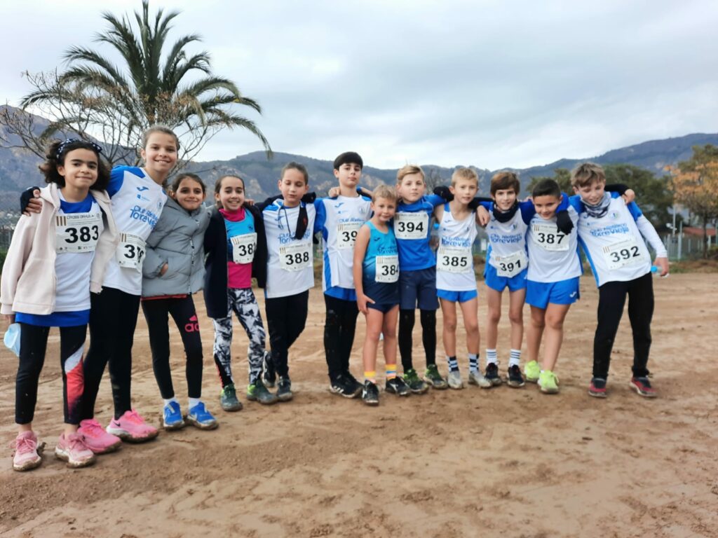 Grandes resultados de la Escuela Municipal en el autonómico de atletismo.