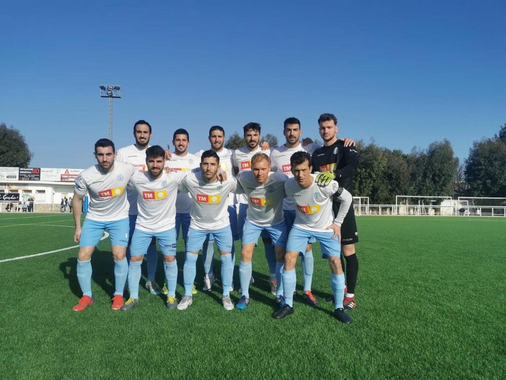 EL SC TORREVIEJA EMPATA CONTRA EL SPORTING DOLORES