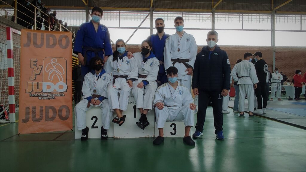 🥇🥇🥈🥉🥉5 MEDALLAS PARA EL JUDO CLUB NOZOMI EN CASTELLÓN