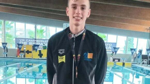 (Español) CAMERON HASTINGS CONSIGUE EL TERCER PUESTO EN RELEVO 4X100 M LIBRE, EN EL CAMPEONATO DE ESPAÑA ALEVÍN DE SELECCIONES AUTONÓMICAS.
