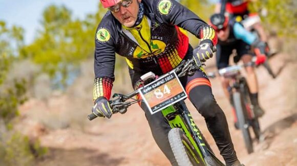 (Español) JEAN LUC LECRENIER LOGRA EL PRIMER LUGAR EN LA BTT KOMOKABRAS YECLA 2022 (Español) JEAN LUC LECRENIER LOGRA EL PRIMER LUGAR EN LA BTT KOMOKABRAS YECLA 2022