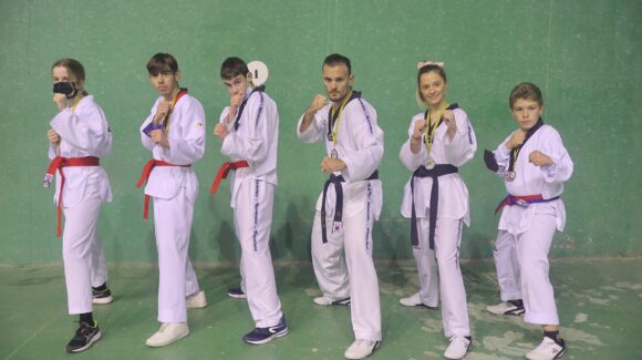 (Español) 🥋 Grandes resultados del Ckub Taekwondo en liga autonómica. (Español) 🥋 Grandes resultados del Ckub Taekwondo en liga autonómica.