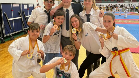 (Español) Fantásticos resultados de Club Tarkwondo en la final de la liga de la Comunidad Valenciana y la final de los Jocs Esportius de Taekwondo (Español) Fantásticos resultados de Club Tarkwondo en la final de la liga de la Comunidad Valenciana y la final de los Jocs Esportius de Taekwondo