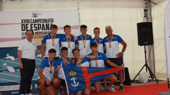 (Español) 🥉El RCNT consigue el bronce en los juveniles masculinos en el XVIII Campeonato de España de Llaut en Santa Pola
