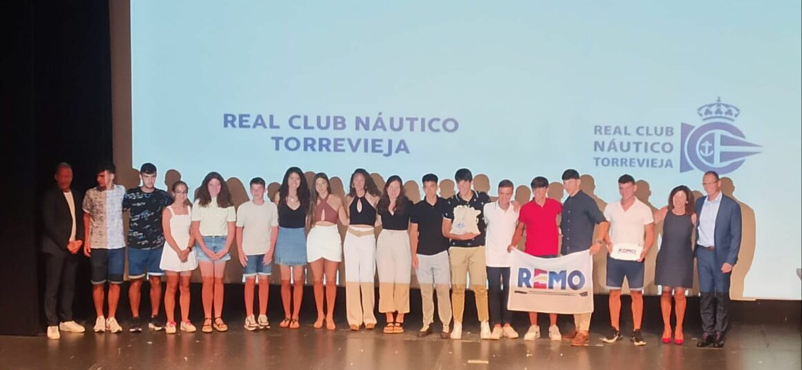 (Español) 👉🏻El RCN Torrevieja uno de los mejores Clubs de Comunidad Valenciana en la Gala del Remo 2020-2021👏🏻👏🏻👏🏻
