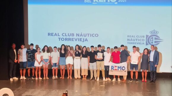 (Español) 👉🏻El RCN Torrevieja uno de los mejores Clubs de Comunidad Valenciana en la Gala del Remo 2020-2021👏🏻👏🏻👏🏻 (Español) 👉🏻El RCN Torrevieja uno de los mejores Clubs de Comunidad Valenciana en la Gala del Remo 2020-2021👏🏻👏🏻👏🏻
