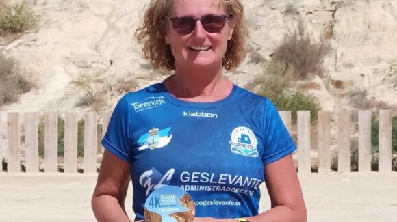 (Español) 🥇👉🏻Vicky Connolly consigue pódiums en 2 grandes travesías a nado.🏊♀️ (Español) 🥇👉🏻Vicky Connolly consigue pódiums en 2 grandes travesías a nado.🏊♀️