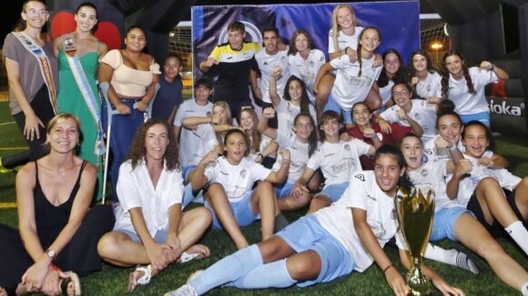 (Español) El Torrevieja Juvenil gana el 🏆⚽️Torneo de Fútbol Femenino “Ciudad de Torrevieja” (Español) El Torrevieja Juvenil gana el 🏆⚽️Torneo de Fútbol Femenino “Ciudad de Torrevieja”