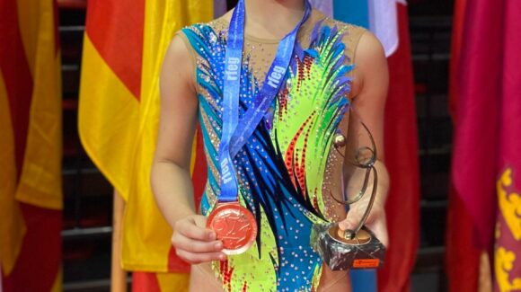 (Español) 🤸🏻♂️ANNA STIAZHKOVA DEL CGR TORREVIEJA TERCERA DE ESPAÑA 🥉 (Español) 🤸🏻♂️ANNA STIAZHKOVA DEL CGR TORREVIEJA TERCERA DE ESPAÑA 🥉