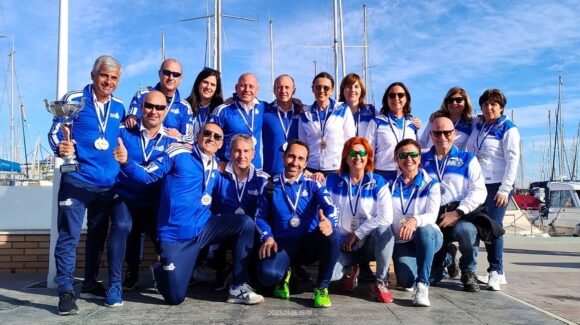 (Español) 🥇ORO VETERANAS Y 🥈PLATA VETERANOS EN LA IV REGATA LIGA DE REMO FALUCHO MEDIOFONDO (Español) 🥇ORO VETERANAS Y 🥈PLATA VETERANOS EN LA IV REGATA LIGA DE REMO FALUCHO MEDIOFONDO