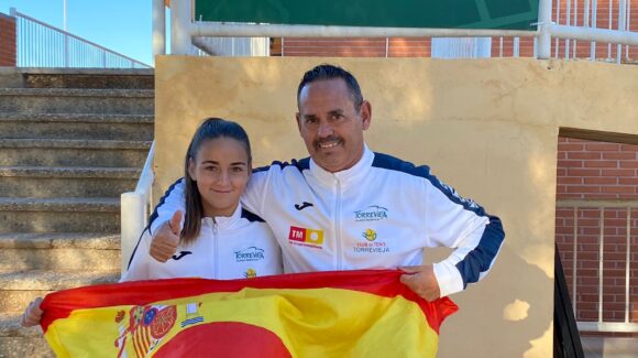 (Español) 🎾Charo Esquiva y David Pérez del Club de Tenis Torrevieja convocados para el campeonato de 🇪🇺Europa de tenis sub-16 por selecciones nacionales (Español) 🎾Charo Esquiva y David Pérez del Club de Tenis Torrevieja convocados para el campeonato de 🇪🇺Europa de tenis sub-16 por selecciones nacionales