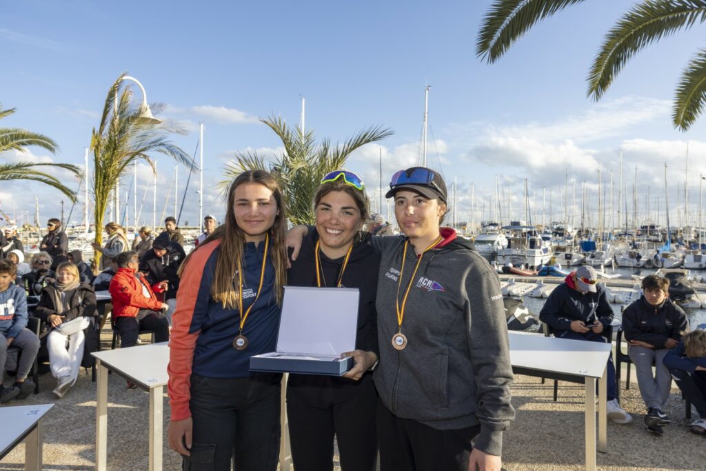⛵️ADRIANA CASTRO SUB 🥇CAMPEONA EN EL 🇪🇸CAMPEONATO DE ESPAÑA SUB 19 Y AINHOA GOMEZ PLATA EN ILCA 4 EN LA SEMANA OLIMPICA