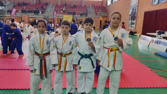 (Español) 🏆11 MEDALLAS PARA EL JUDO CLUB NOZOMI EN LA COPA DE JÁVEA (Español) 🏆11 MEDALLAS PARA EL JUDO CLUB NOZOMI EN LA COPA DE JÁVEA