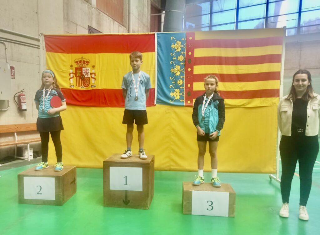 🏓Maksin Antonchik, jugador de la escuela municipal de tenis de mesa se proclama CAMPEÓN ESCOLAR AUTONÓMICO. 🏆👏🏻👏🏻👏🏻