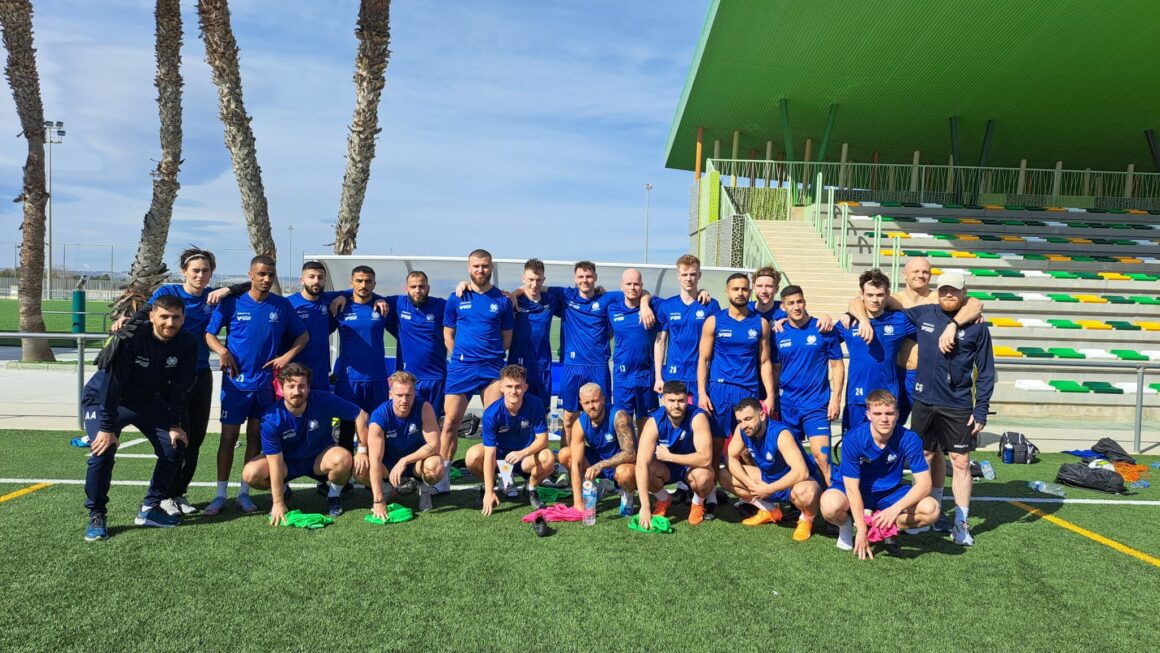 (Español) ⚽️El club de Fútbol Sueco AVESTA AIK disfruta de sus vacaciones deportivas en Torrevieja👌🏻