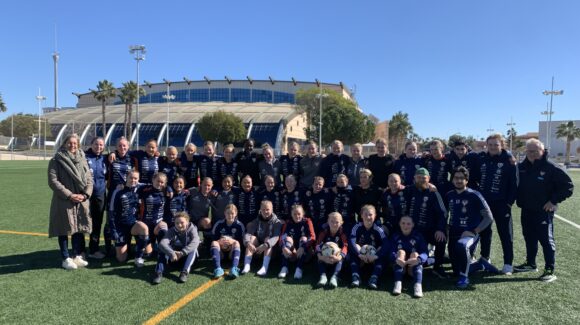 (Español) 🇳🇴Vuelve el equipo femenino del Club Vind IL de Noruega. (Español) 🇳🇴Vuelve el equipo femenino del Club Vind IL de Noruega.