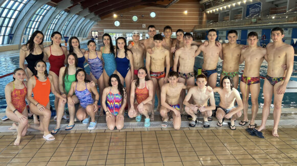 (Español) 🏊♀️ La selección de natación de la Región de Murcia está entrenando en la piscina municipal durante esta semana preparando el próximo Campeonato de España. (Español) 🏊♀️ La selección de natación de la Región de Murcia está entrenando en la piscina municipal durante esta semana preparando el próximo Campeonato de España.