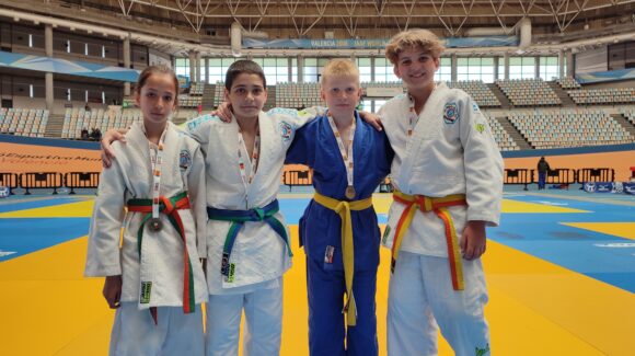 (Español) 🏆ÉXITO DEL JUDO CLUB NOZOMI EN EL AUTONÓMICO DE VALENCIA (Español) 🏆ÉXITO DEL JUDO CLUB NOZOMI EN EL AUTONÓMICO DE VALENCIA