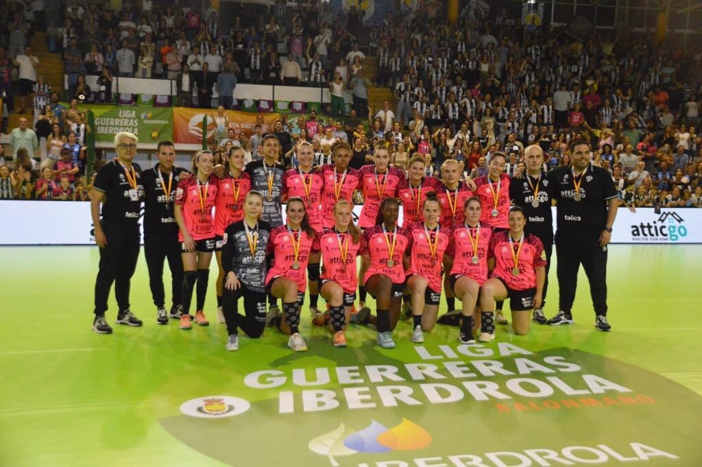 Paola Bernabé y Lisa Oppedal del club Atticgo Elche, se proclaman subcampeonas de la Liga Guerreras Iberdrola de Balonmano.