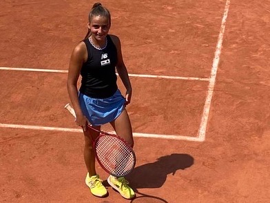 (Español) 🎾🎾🎾¡Charo Esquiva GANA la segunda ronda en el Roland Garros Junior! 🎾🏆