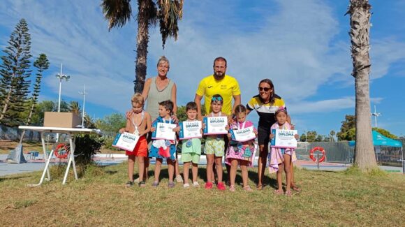 (Español) FINALIZADOS LOS CURSOS MUNICIPALES DE NATACIÓN OFRECIDOS LOS MARTES Y JUEVES DEL MES DE AGOSTO (Español) FINALIZADOS LOS CURSOS MUNICIPALES DE NATACIÓN OFRECIDOS LOS MARTES Y JUEVES DEL MES DE AGOSTO