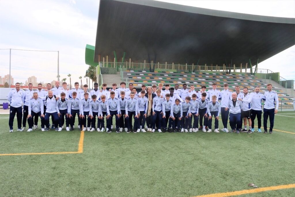 ⚽️La Federación Valenciana de fútbol elige Torrevieja para las concentraciones de las selecciones de fútbol infantil y cadete.