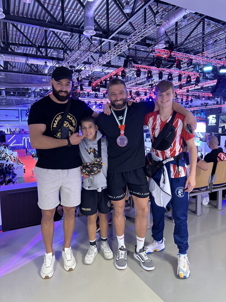ARTEM SHEVCHUK y  YURY PASHKOVICH del club de lucha Mano a Mano consiguen medalla en el campeonato del mundo Abu Dhabi!!