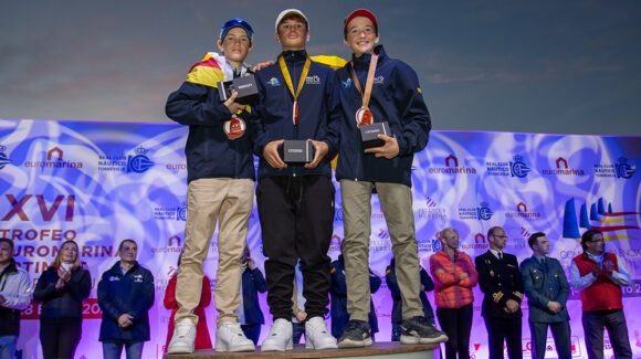 IKER MÚGICA Y OLHA LUBIANSKA, CAMPEONES DE LA XVI EUROMARINA OPTIMIST TORREVIEJA IKER MÚGICA Y OLHA LUBIANSKA, CAMPEONES DE LA XVI EUROMARINA OPTIMIST TORREVIEJA