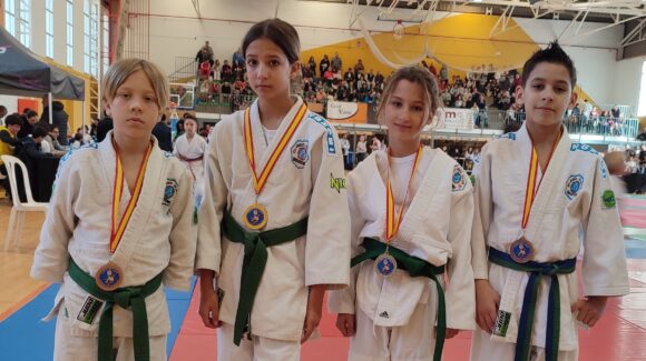 10 MEDALLAS PARA EL JUDO CLUB NOZOMI EN NULES(CASTELLÓN) 10 MEDALLAS PARA EL JUDO CLUB NOZOMI EN NULES(CASTELLÓN)