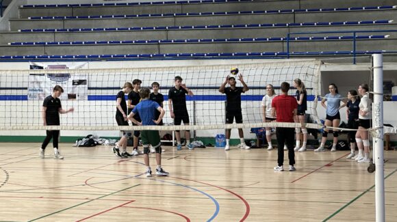 El Instituto Noruego Haugesund Toppidrettsgymnas vuelve a Torrevieja a desarrollar sus vacaciones deportivas.