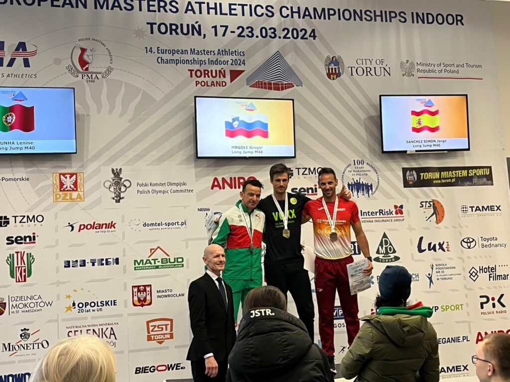 ‍☠️ JORGE SÁNCHEZ SIMÓN del Club Puerto de Torrevieja, TERCERO DE EUROPA SHORT TRACK en TORUN [POLONIA].