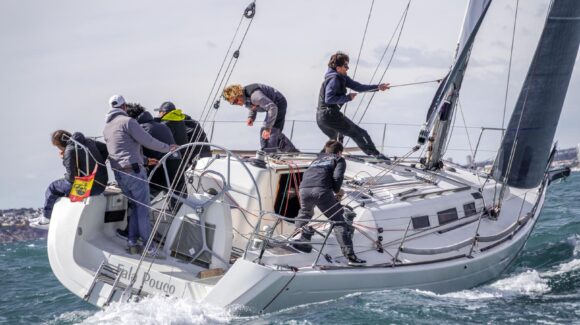 ⛵️EL BARCO FALAPOUCO PATRONEADO POR JOSÉ BALLESTER Y ANDRÉS MANRESA LÍDER DEL MEMORIAL PRESIDENTES Y EL CAMPEONATO DE ESPAÑA DE CRUCEROS EN CLUB NÁUTICO ALTEA