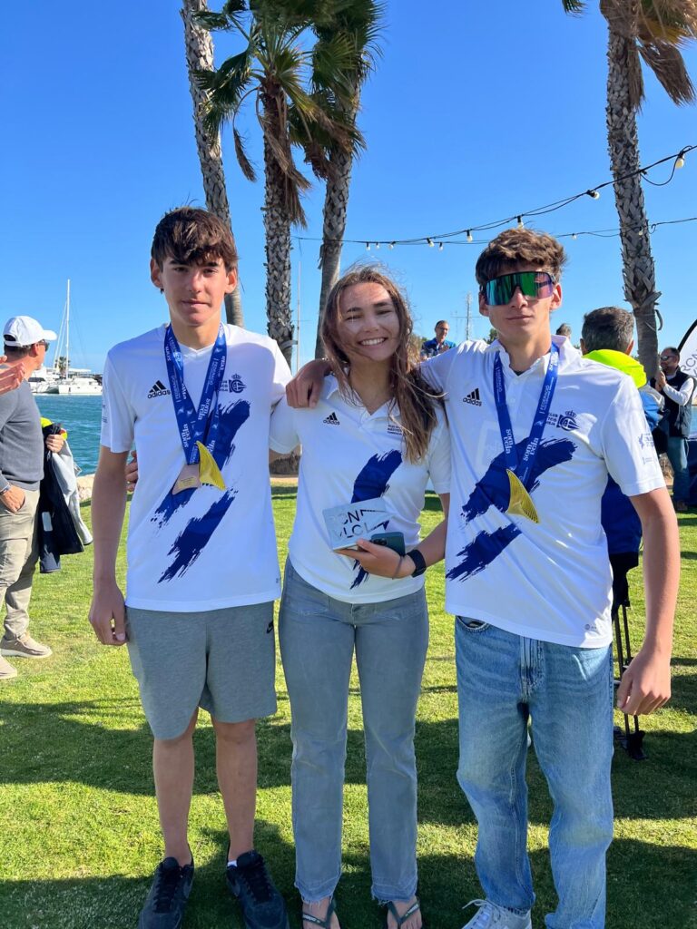 ⛵️LEO GRIÑÁN CAMPEON AUTONÓMICO EN ILCA 4 SUB-16 Y ADRIANA CASTRO PRIMERA FÉMINA EN LA GENERAL EN EL RCN VALENCIA DE VELA LIGERA