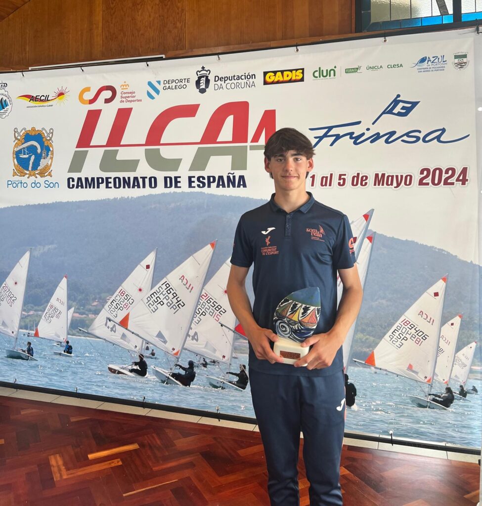 LEO GRIÑÁN BRONCE EN EL CAMPEONATO DE ESPAÑA DE ILCA 4 SUB-16 CELEBRADO EN GALICIA