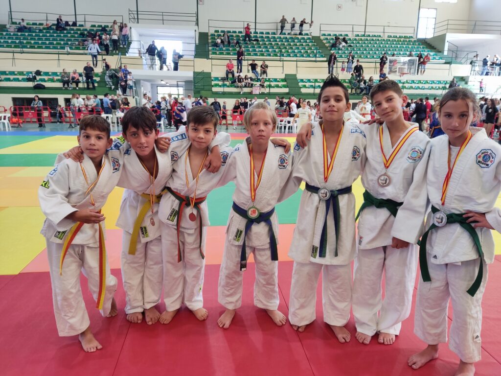 9 MEDALLAS PARA EL JUDO CLUB NOZOMI EN LA COPA DE JUDO DE ONTINYENT