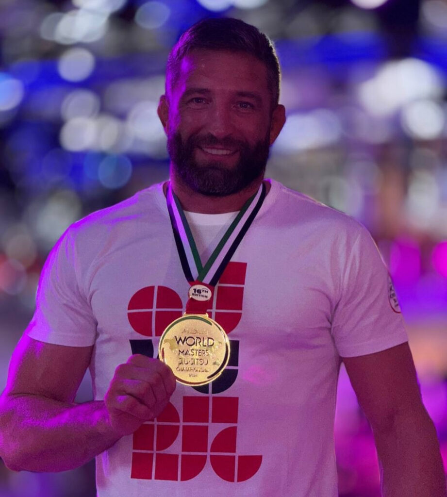 Yury Pashkovich del club de lucha MANO A MANO de Torrevieja CAMPEÓN DEL MUNDO MÁSTER JIU JITSU