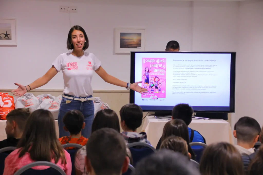 ‍♀️Este fin de semana vuelve el IIl  Campus de ciclismo Sandra Alonso en Torrevieja!!