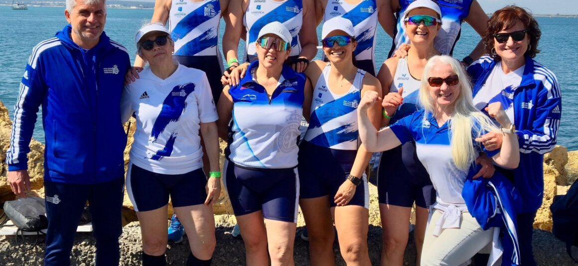 🚣EL EQUIPO DE VETERANAS DE REMO LOGRA UN TOP TEN EN LA LIGA LLAUT CELEBRADA EN SANTA POLA